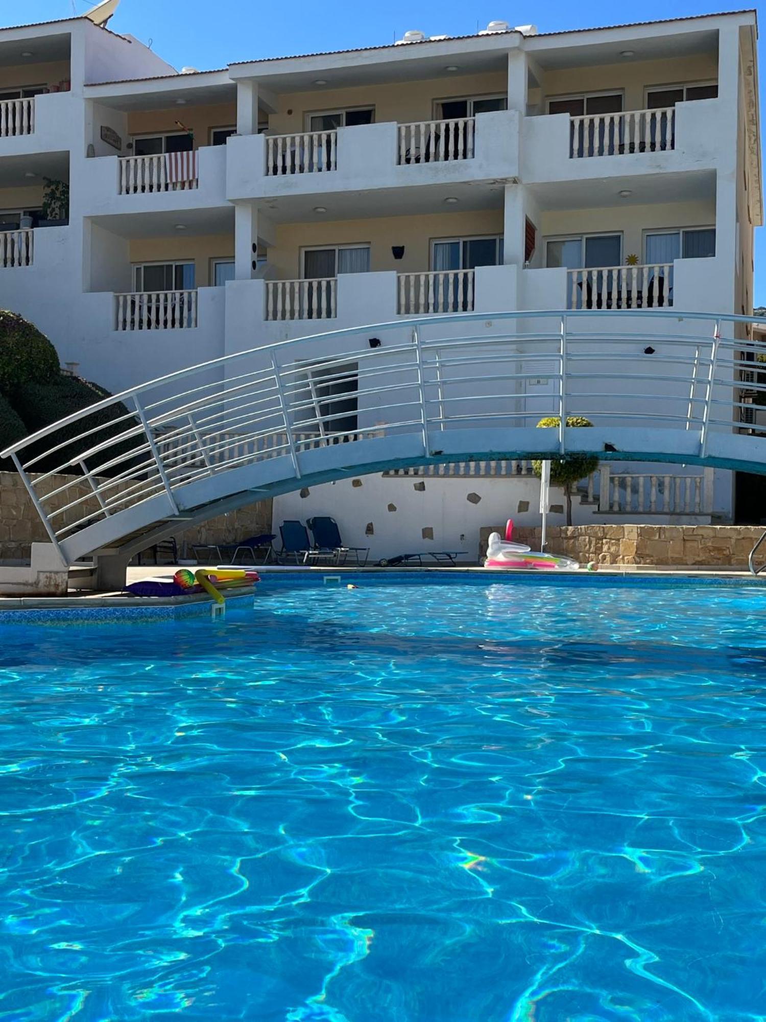 Beautiful 2 Bed Apartment In Peyia Valley, Paphos Екстер'єр фото