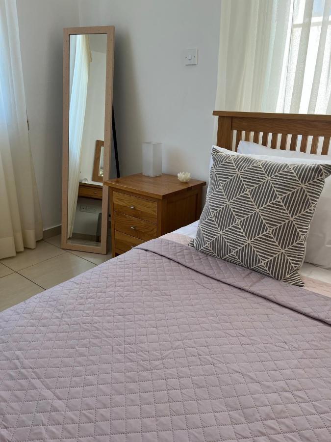 Beautiful 2 Bed Apartment In Peyia Valley, Paphos Екстер'єр фото