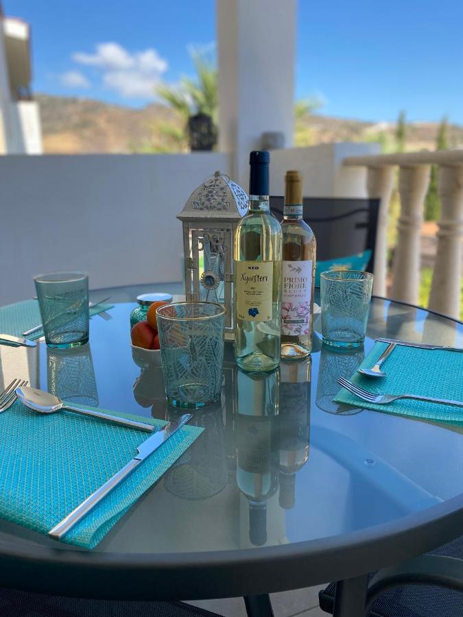 Beautiful 2 Bed Apartment In Peyia Valley, Paphos Екстер'єр фото
