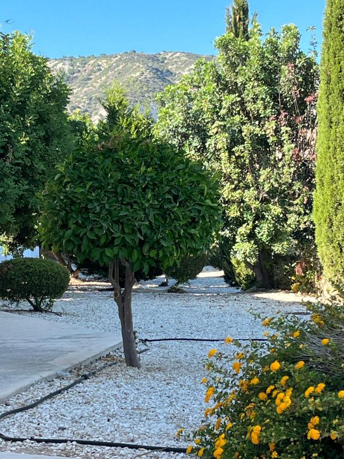 Beautiful 2 Bed Apartment In Peyia Valley, Paphos Екстер'єр фото