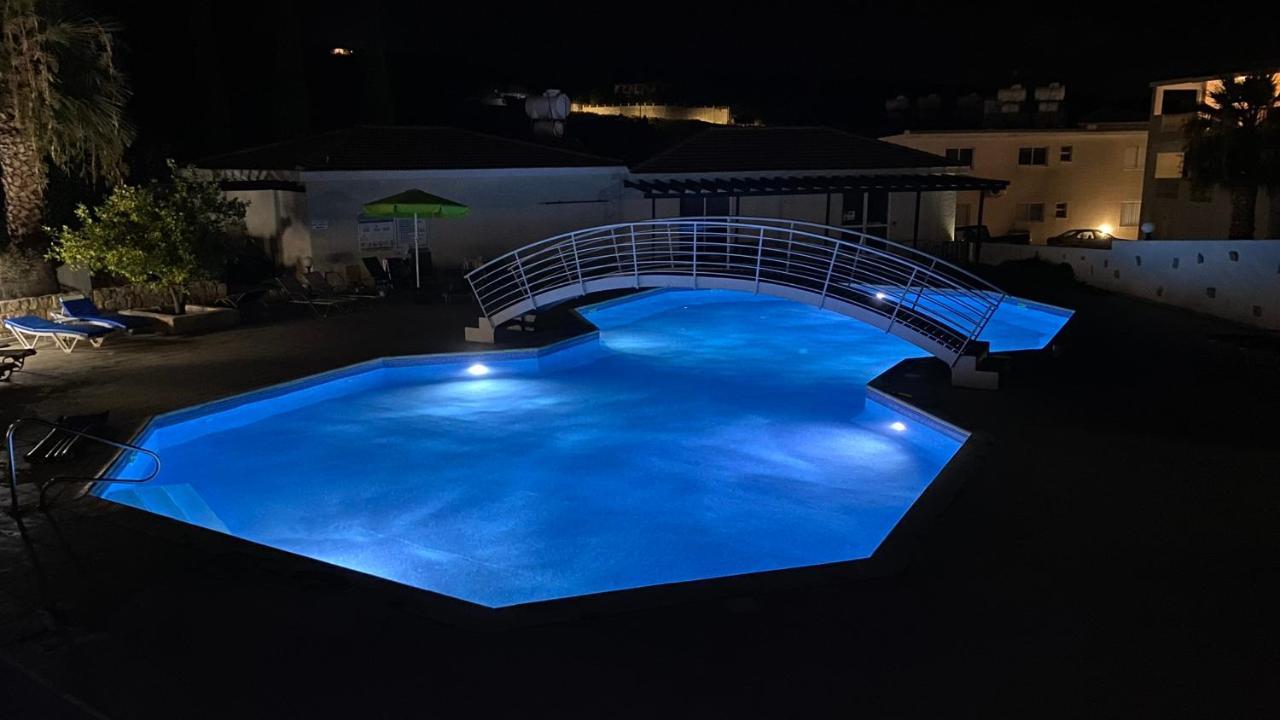 Beautiful 2 Bed Apartment In Peyia Valley, Paphos Екстер'єр фото